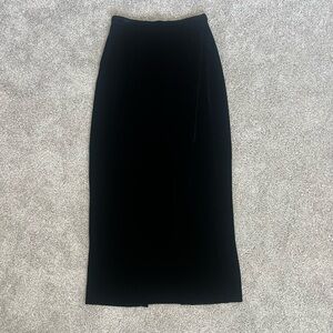 Merona Woman’s Size 6 Black Velvet Maxi Skirt with Back Slit